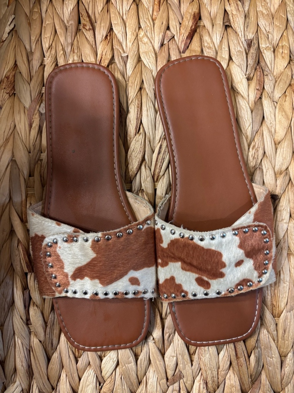 Cowhide Studded Slide Sandals - Brown/White